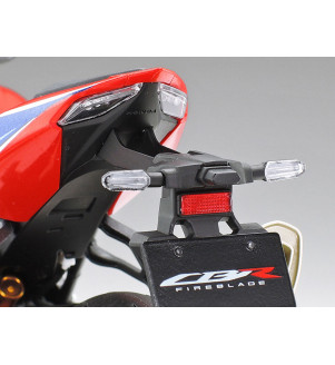 TAMIYA HONDA CBR100RR-R FIREBLADE 14138