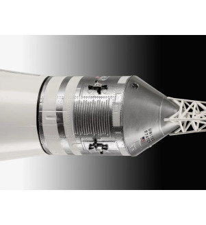 REVELL APOLLO 11 SATURN ROCKET ECH: 1/96 03704