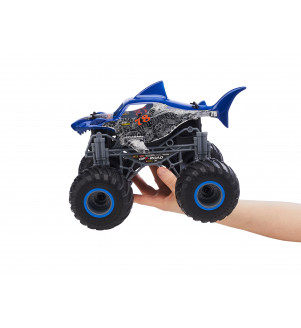 """""""""""""""REVELL Monster Truck """"""""""""""""BIG SHARK""""""""